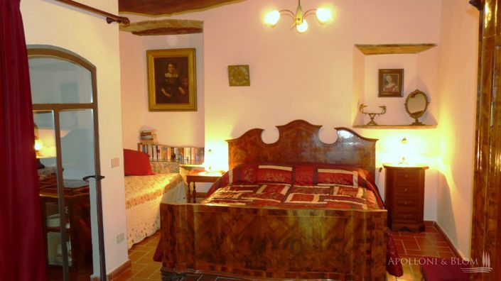 Image No.24-19 Bed Apartment for sale