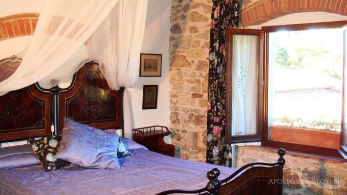 Image No.29-19 Bed Apartment for sale