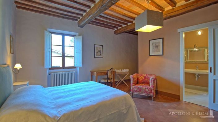 Image No.28-7 Bed Apartment for sale