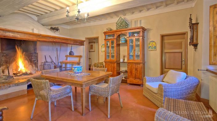 Image No.7-7 Bed Apartment for sale