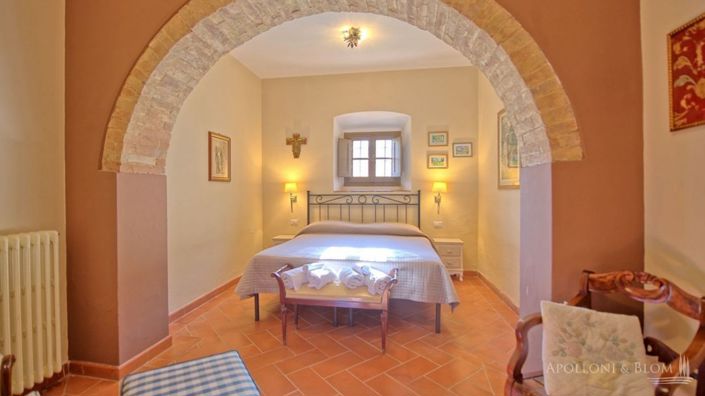 Image No.4-7 Bed Apartment for sale