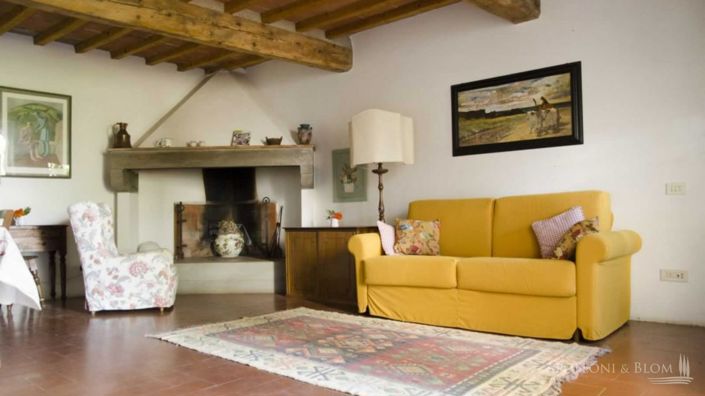 Image No.16-11 Bed Apartment for sale