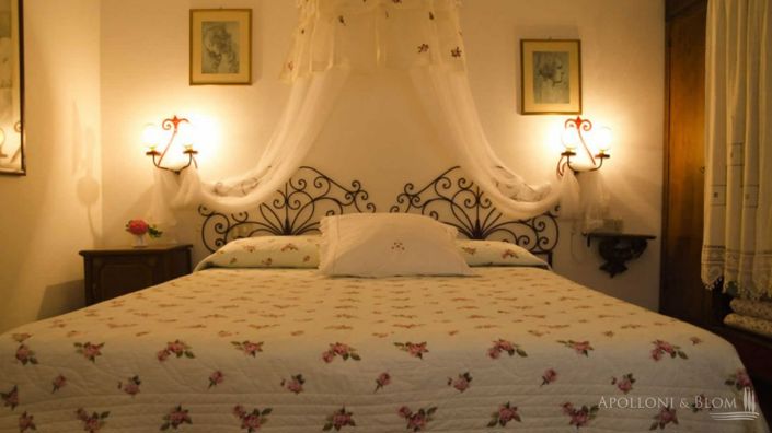 Image No.17-11 Bed Apartment for sale