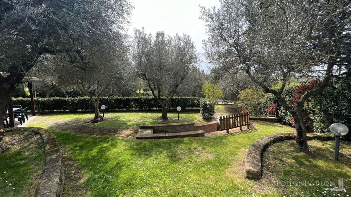 Image No.16-Maison de campagne de 3 chambres à vendre à Castiglione del Lago