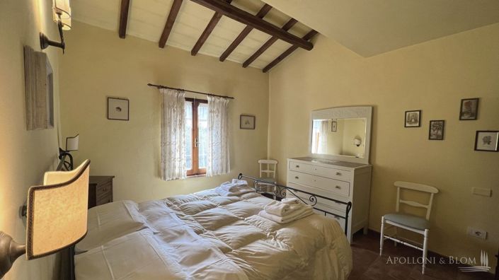 Image No.22-Maison de campagne de 3 chambres à vendre à Castiglione del Lago