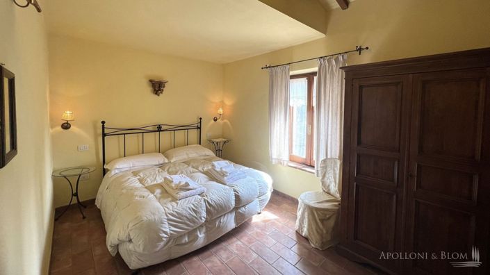 Image No.28-Maison de campagne de 3 chambres à vendre à Castiglione del Lago