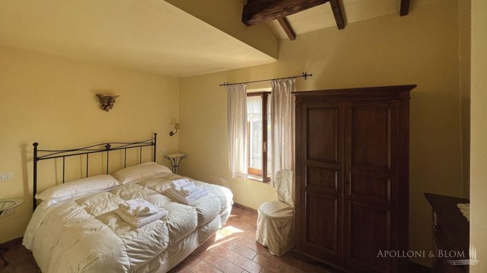 Image No.30-Maison de campagne de 3 chambres à vendre à Castiglione del Lago