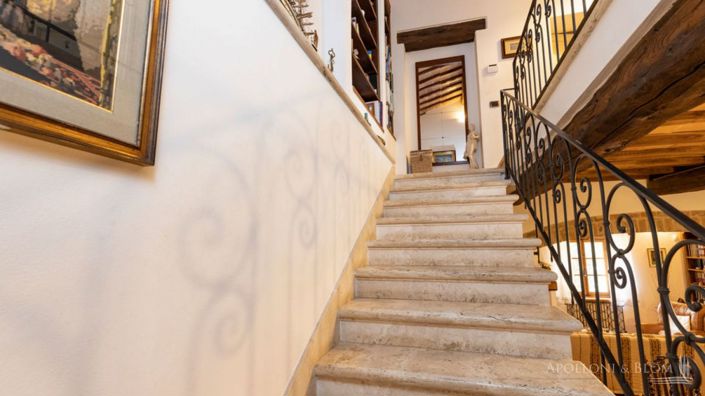 Image No.16-5 Bed Apartment for sale