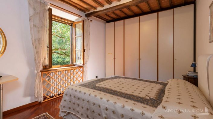 Image No.20-5 Bed Apartment for sale