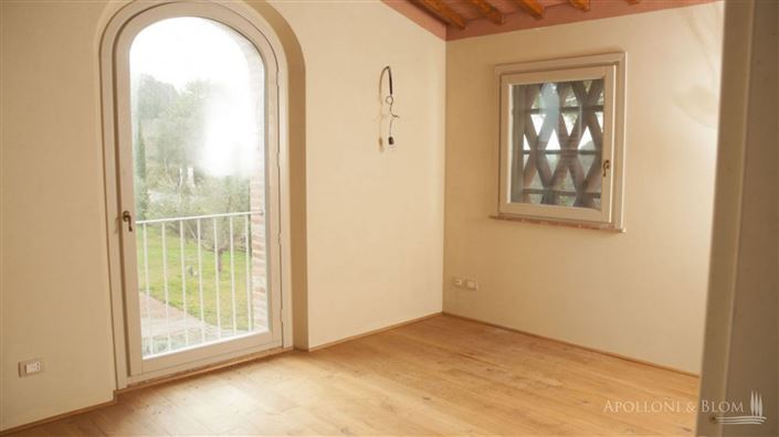 Image No.19-7 Bed Apartment for sale