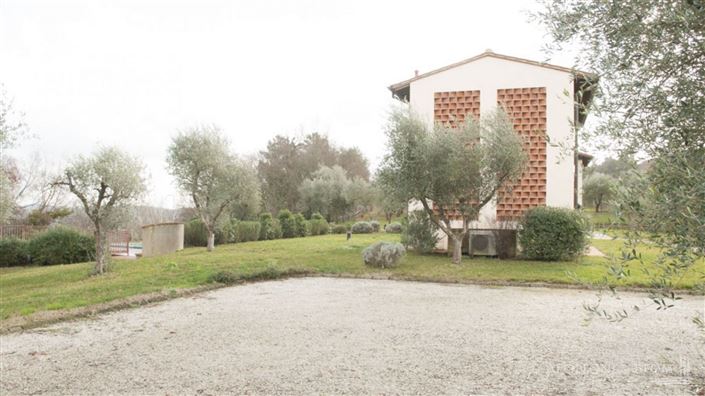 Image No.24-7 Bed Apartment for sale