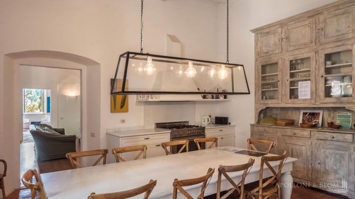 Image No.6-8 Bed Apartment for sale