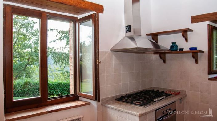 Image No.15-6 Bed Apartment for sale