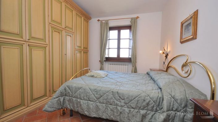 Image No.21-11 Bed Apartment for sale