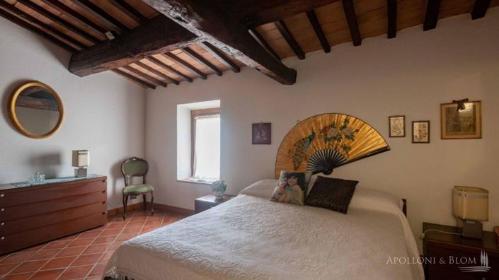 Image No.20-5 Bed Apartment for sale