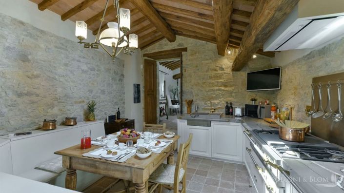 Image No.18-4 Bed Apartment for sale