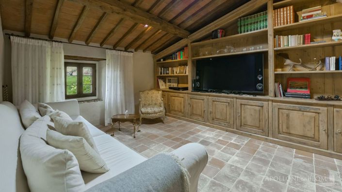 Image No.20-4 Bed Apartment for sale