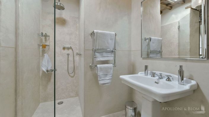 Image No.29-4 Bed Apartment for sale