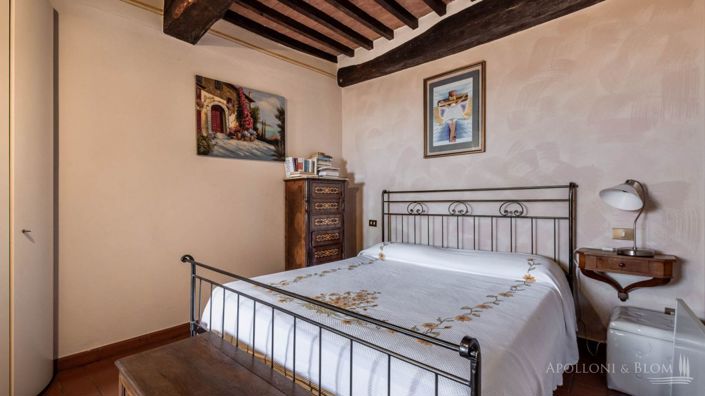 Image No.4-Maison de campagne de 5 chambres à vendre à Cortona