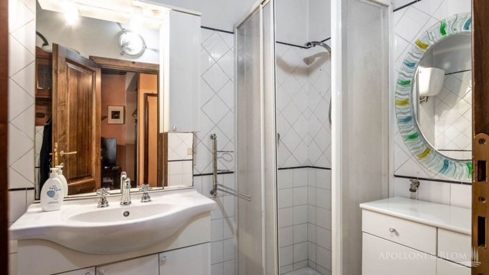 Image No.24-Maison de campagne de 5 chambres à vendre à Cortona