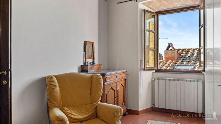 Image No.11-Maison de campagne de 5 chambres à vendre à Cortona