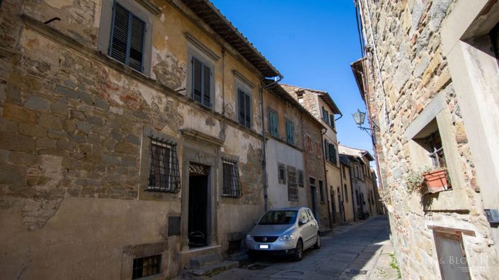 Image No.8-Maison de campagne de 5 chambres à vendre à Cortona