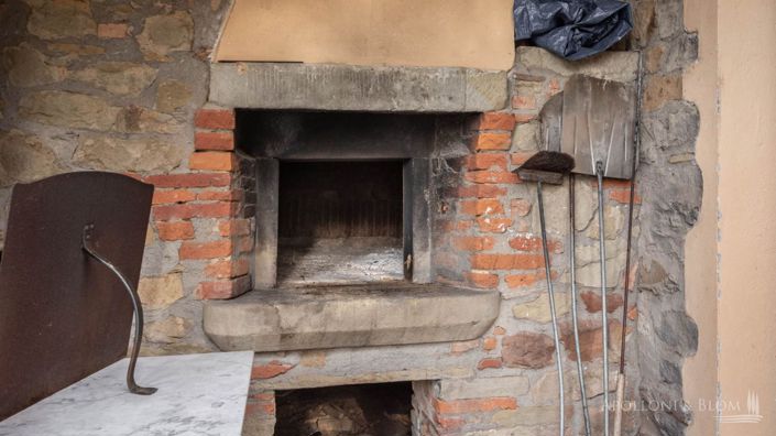 Image No.24-8 Bed Apartment for sale