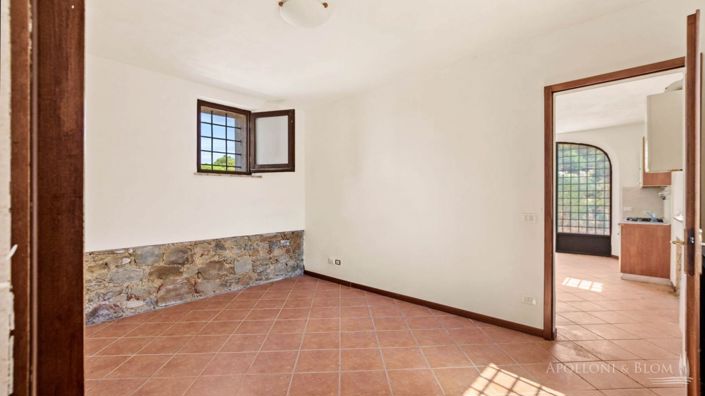 Image No.18-4 Bed Apartment for sale