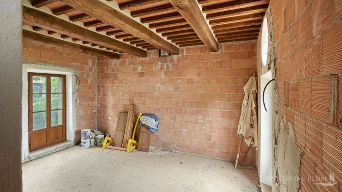 Image No.26-6 Bed Apartment for sale