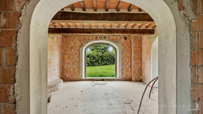 Image No.17-6 Bed Apartment for sale