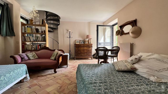 Image No.30-2 Bed Apartment for sale