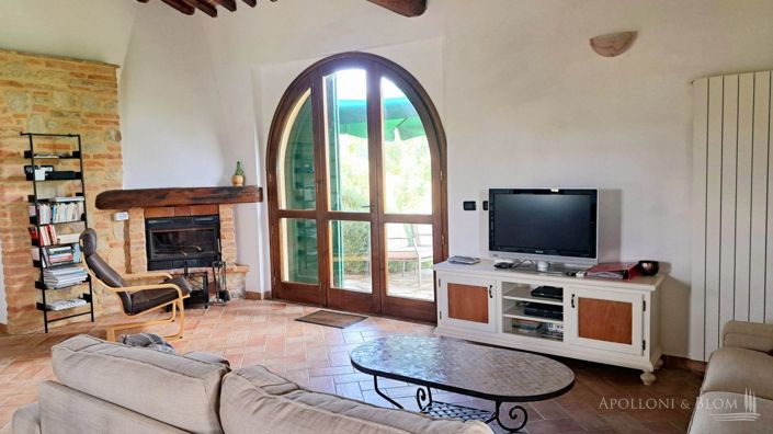 Image No.4-2 Bed Country House for sale