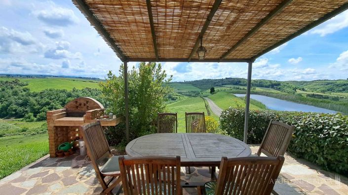 Image No.9-2 Bed Country House for sale