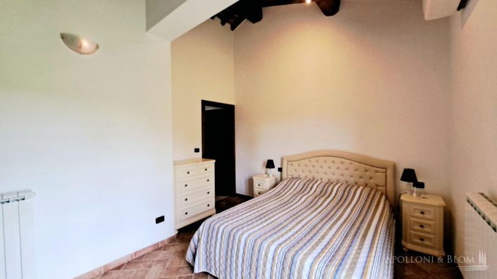 Image No.17-2 Bed Country House for sale