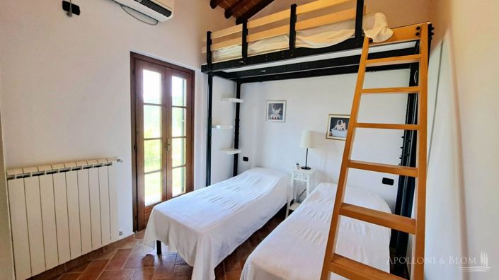 Image No.20-2 Bed Country House for sale