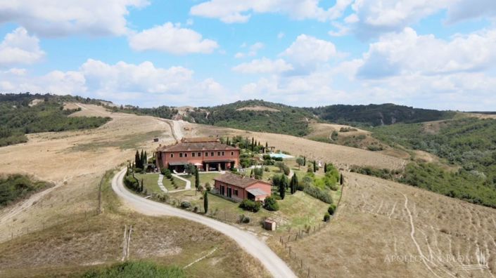 Image No.5-2 Bed Country House for sale