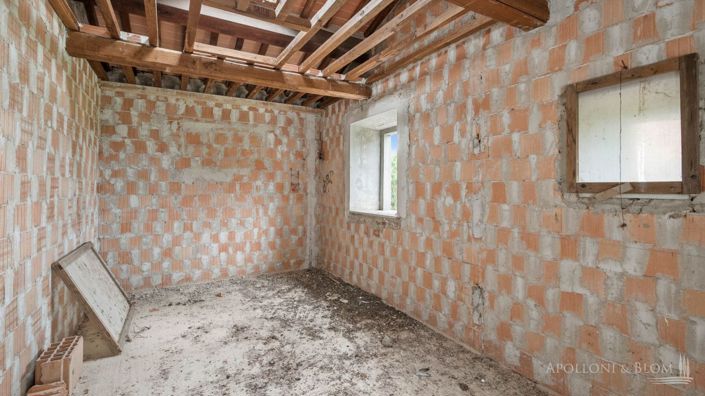 Image No.20-4 Bed Apartment for sale