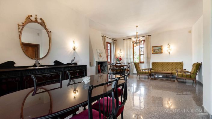 Image No.11-Maison de campagne de 5 chambres à vendre à Montepulciano