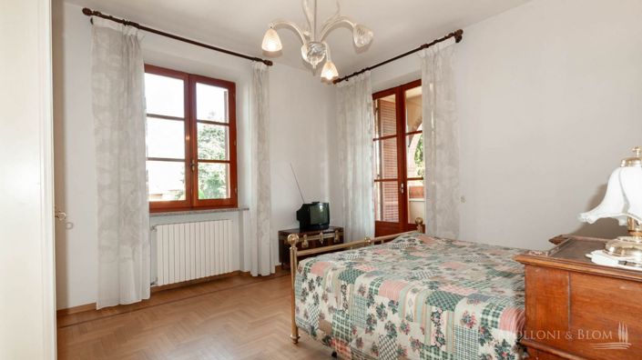 Image No.20-Maison de campagne de 5 chambres à vendre à Montepulciano