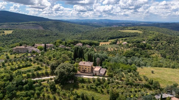 Image No.8-4 Bed Vineyard for sale