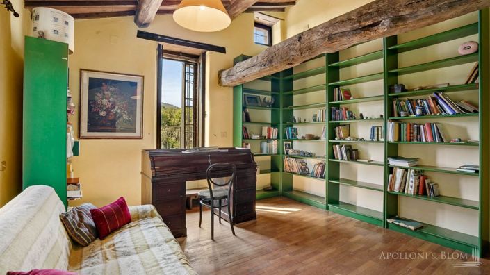 Image No.14-12 Bed Apartment for sale