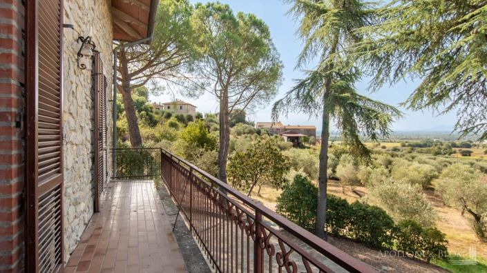 Image No.19-Maison de campagne de 4 chambres à vendre à Cortona