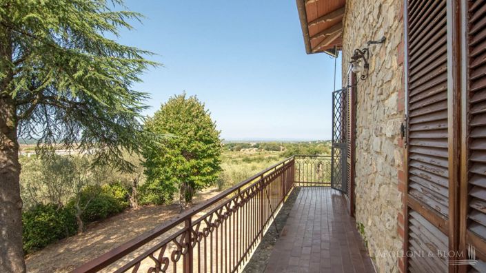 Image No.20-Maison de campagne de 4 chambres à vendre à Cortona