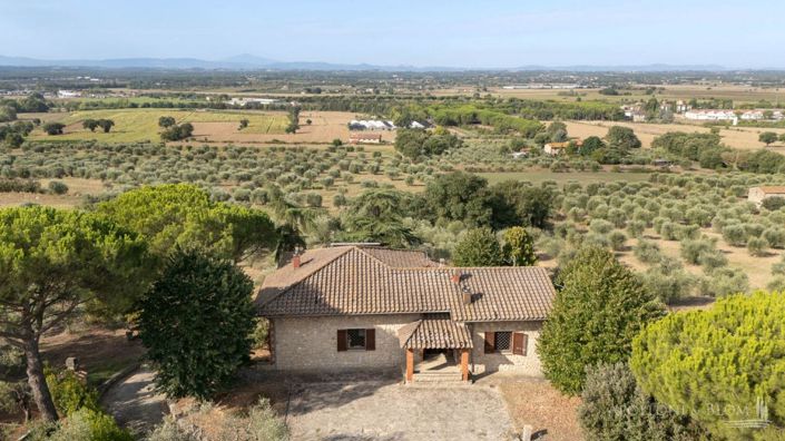 Image No.7-Maison de campagne de 4 chambres à vendre à Cortona
