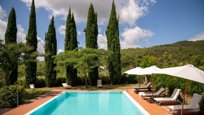 Image No.2-15 Bed Villa for sale