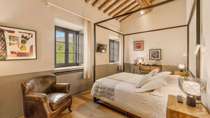 Image No.20-9 Bed Apartment for sale