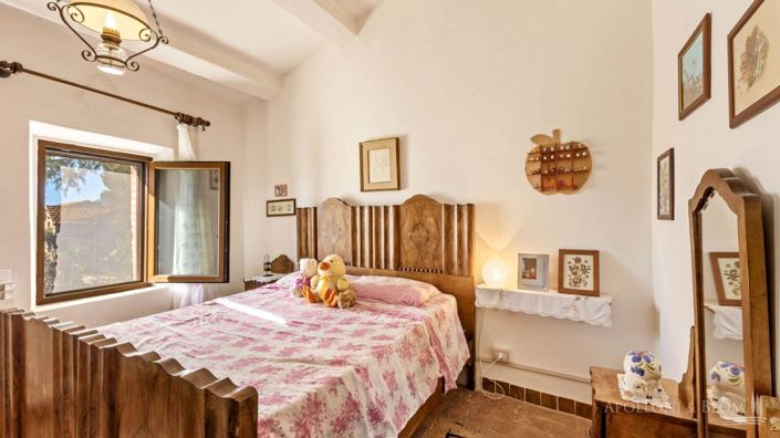 Image No.22-4 Bed Apartment for sale