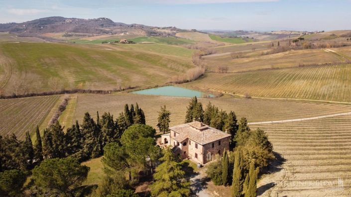 Image No.2-6 Bed Vineyard for sale