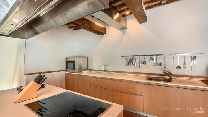 Image No.27-6 Bed Vineyard for sale