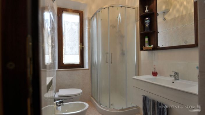 Image No.25-2 Bed Apartment for sale